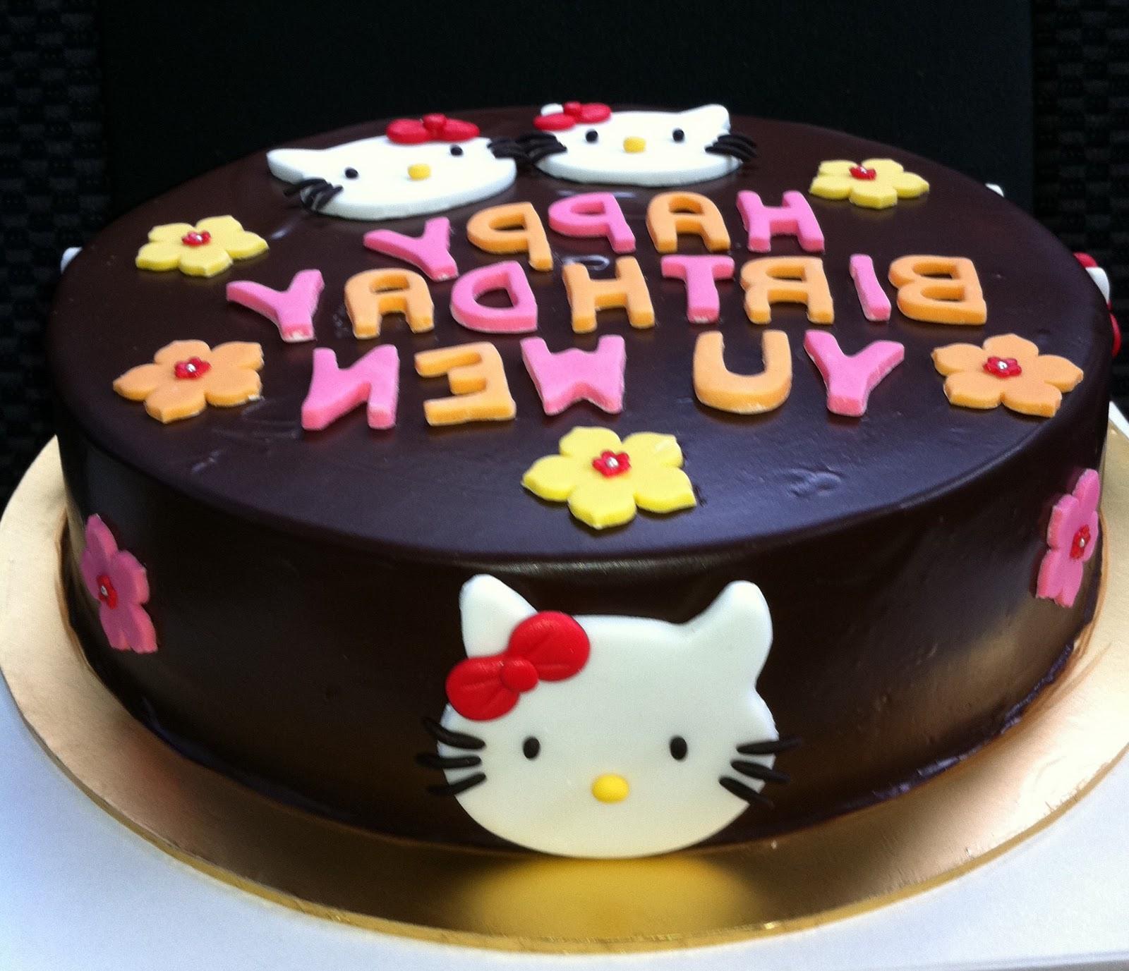 hello kitty wedding cake