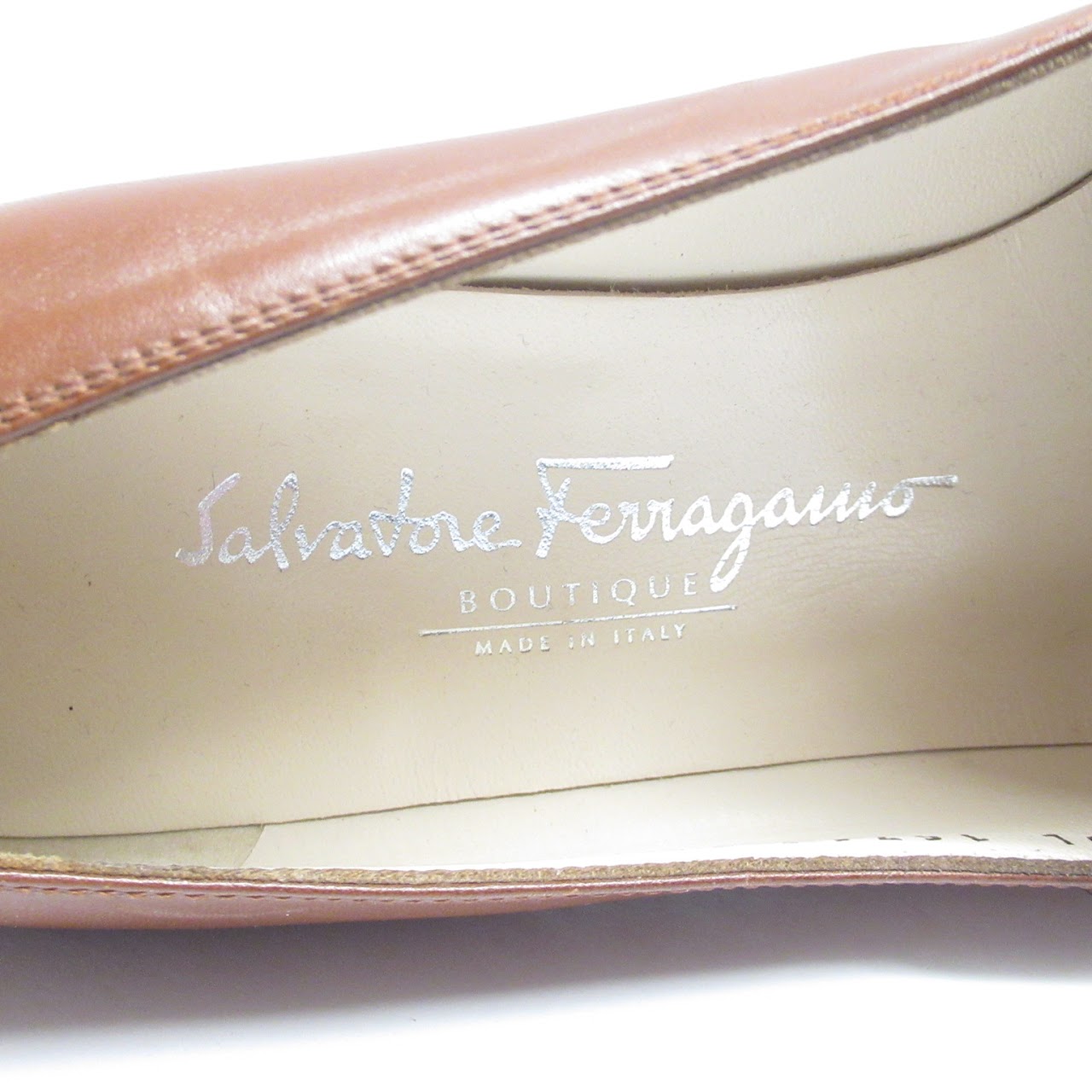 Salvatore Ferragamo Boutique Brown Pumps