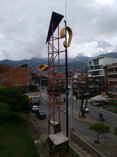 Escultura Biblioteca San Javier