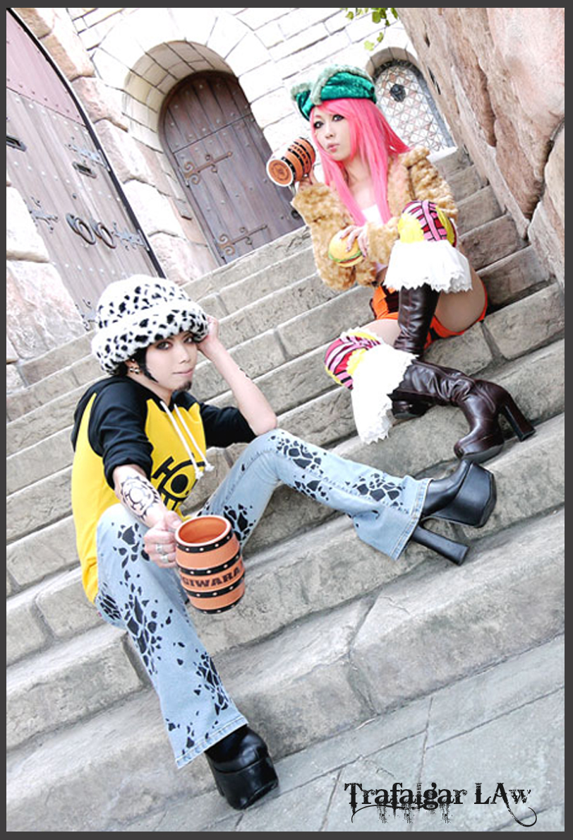 One Piece Cosplay Bilder ^^ - Seite 21 One-Piece-Cosplay-Trafalgar-Law-Cosplay-by-Anri-5