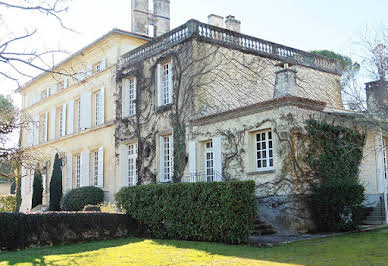 Propriété avec piscine et jardin 8