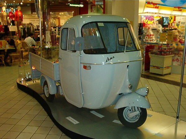 파일:external/upload.wikimedia.org/600px-Piaggio_Ape_C.jpg