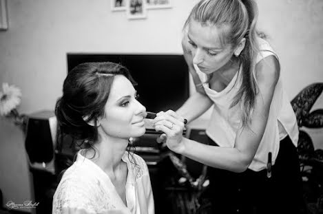 Fotógrafo de casamento Marina Stafik (mirabella). Foto de 15 de outubro 2016