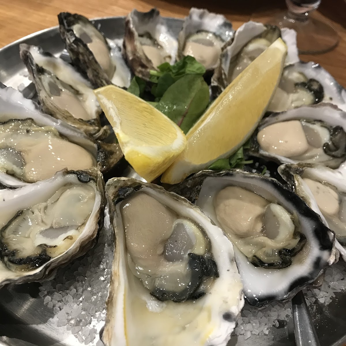 Natural oysters