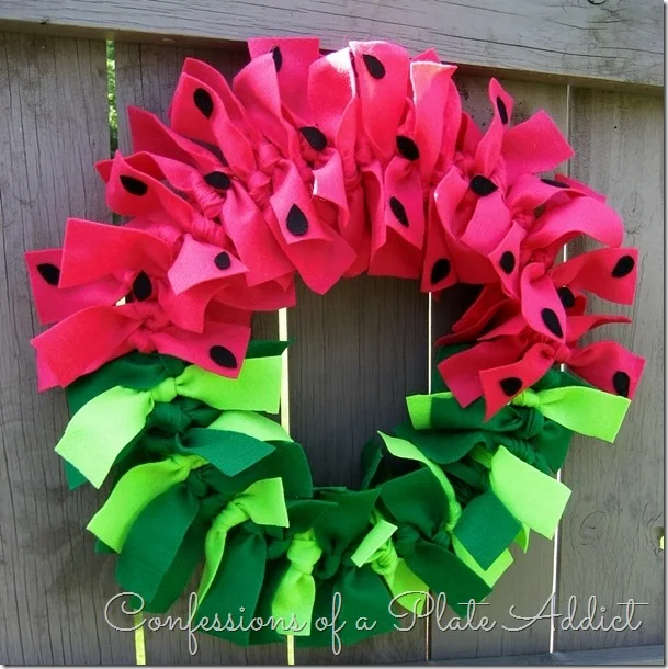 CONFESSIONS OF A PLATE ADDICT No-Sew Watermelon Wreath...Just Tie It!