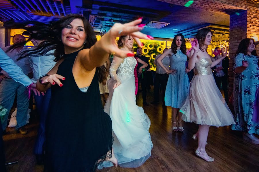 Fotografo di matrimoni Aleksandra Savenkova (fotocapriz). Foto del 24 luglio 2019