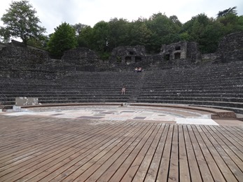 2018.08.24-071 Stéphanie sur le Grand Théâtre