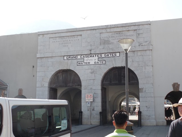 Casemates Square