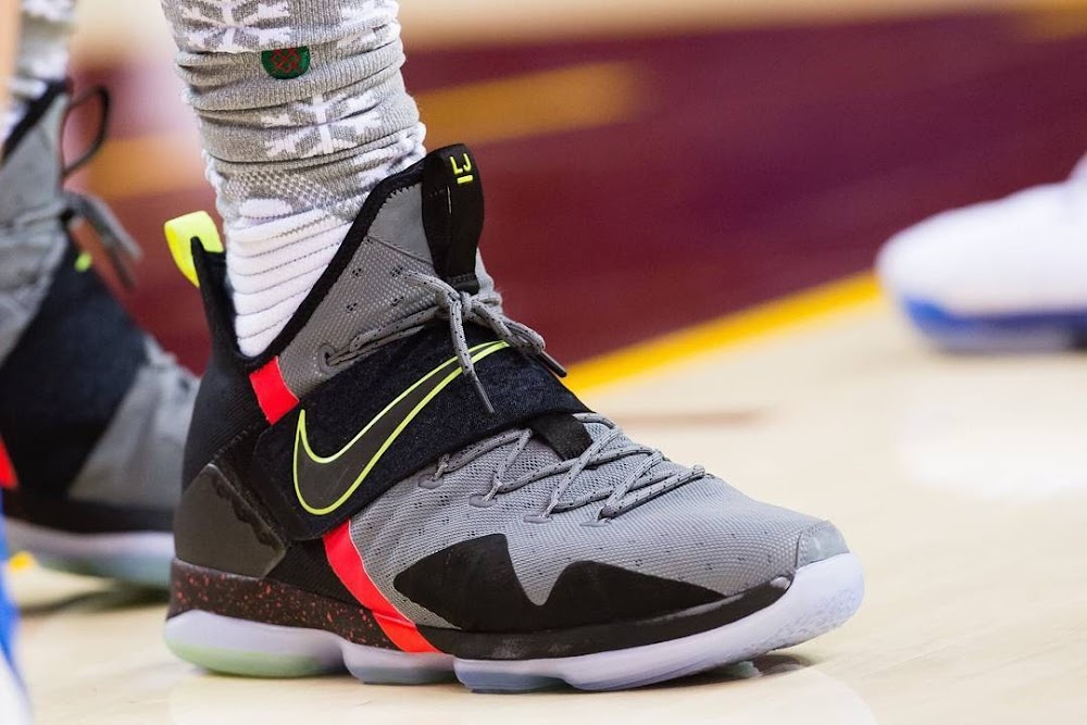 nike lebron james 14