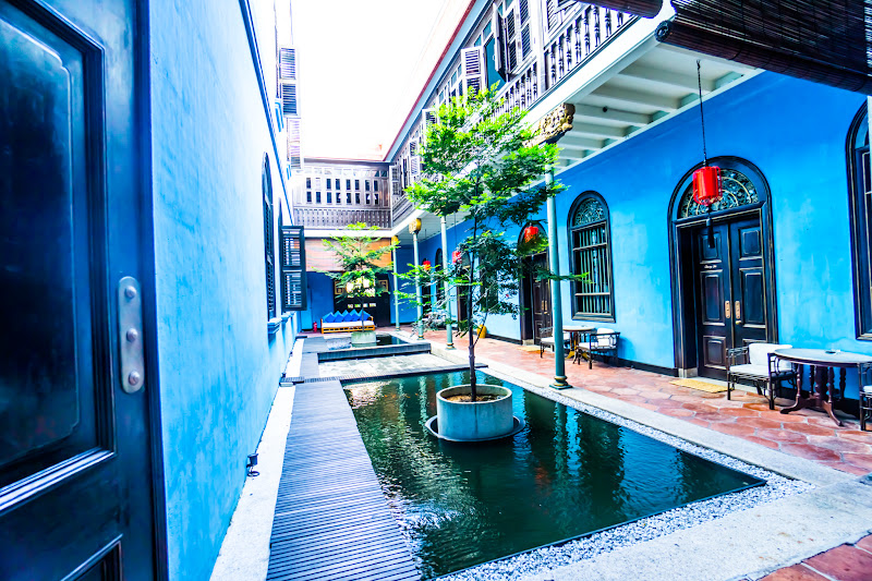 Penang Cheong Fatt Tze Mansion (Blue Mansion) hallway2