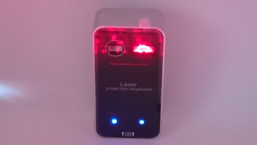 DSC 2413 thumb%25255B2%25255D - 【ガジェット】ワイヤレスレーザーキーボード「Bluetooth Laser Projection Virtual Keyboard with LCD」レビュー！レーザーでどこでもキーボード＆マウスを再現【Windows/Mac/Android/iPhone対応】