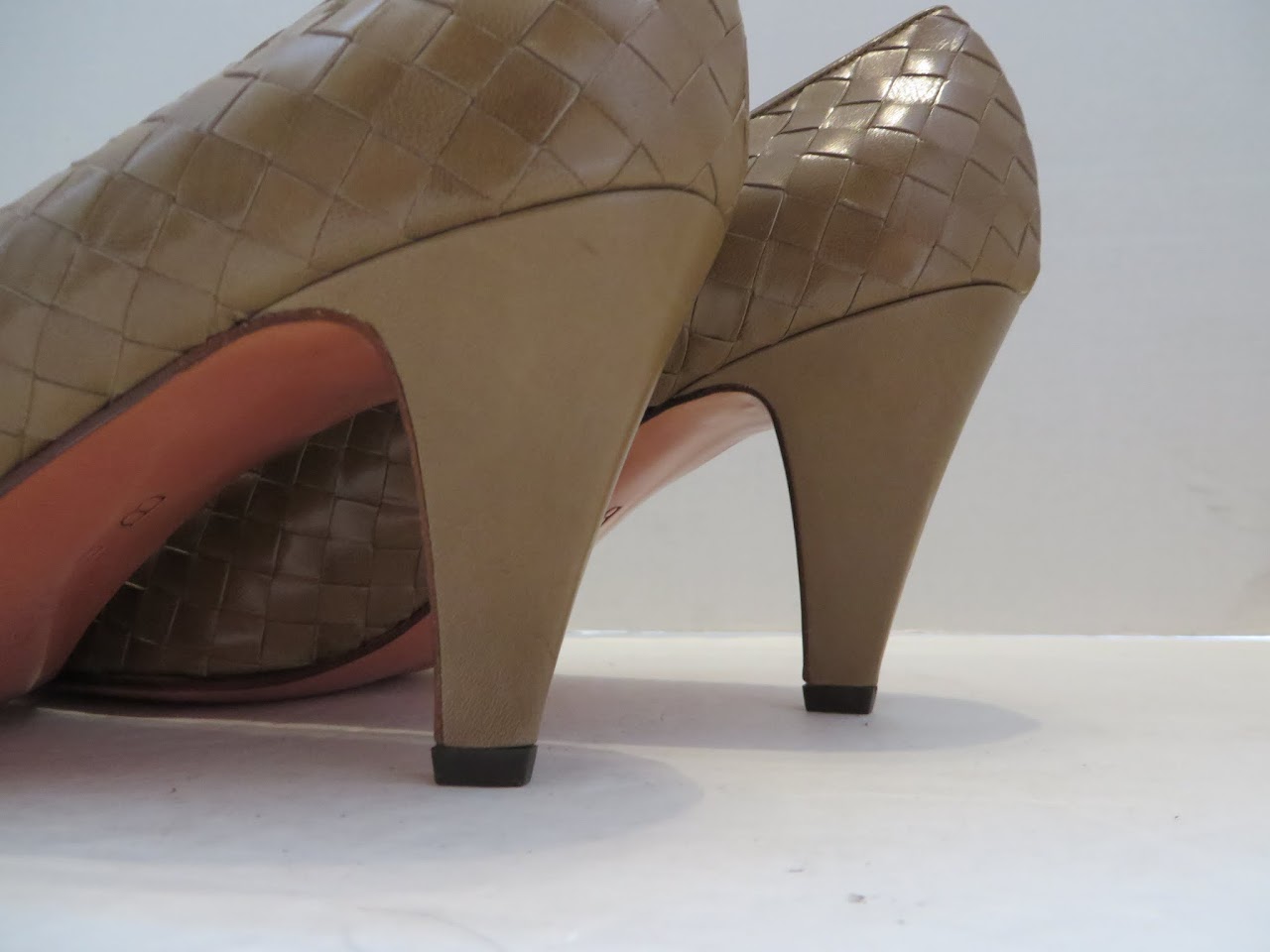 Bottega Veneta Taupe Pumps