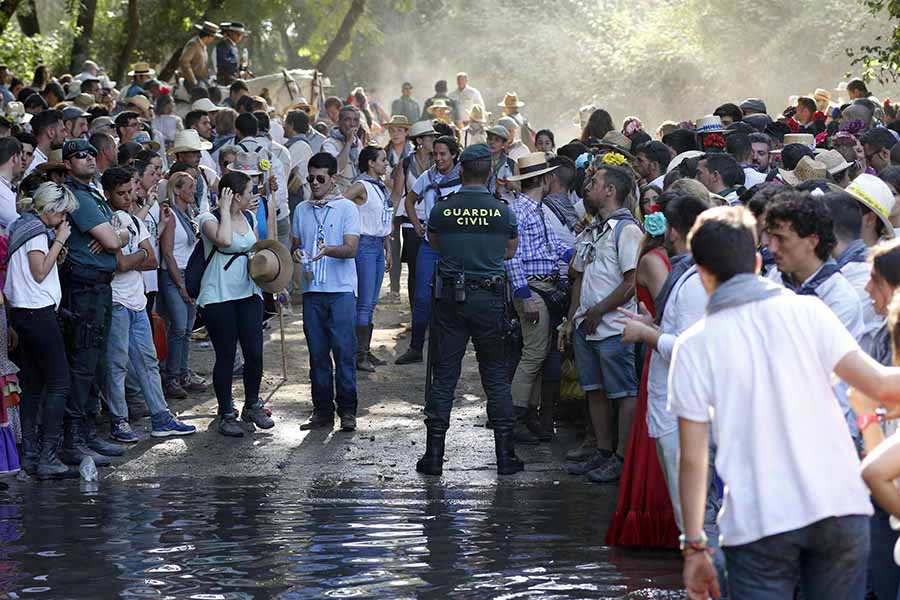 Hermandad del Rocío de Huelva a su paso por La Charca