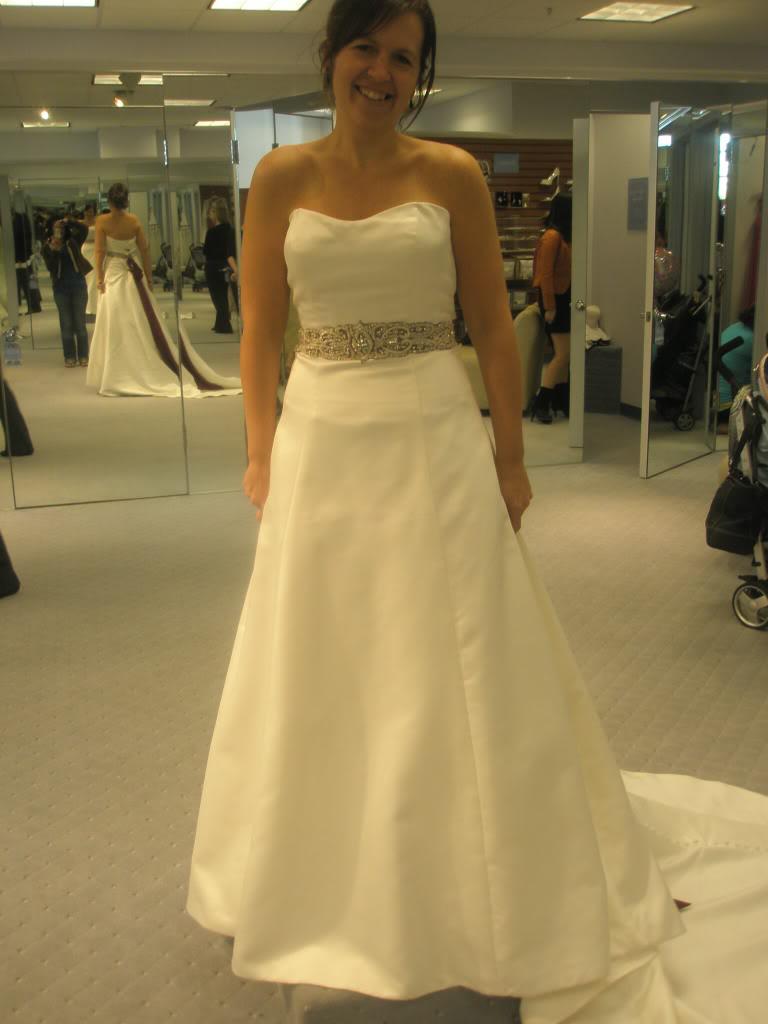 2011 maternity wedding dresses