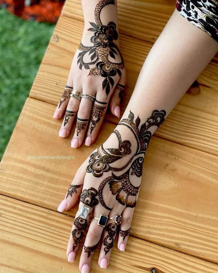 New trend mehendi design for Indian bridal makeover - Village Barber ...