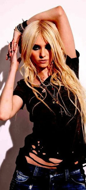 Taylor Momsen Profile Pics Dp Images