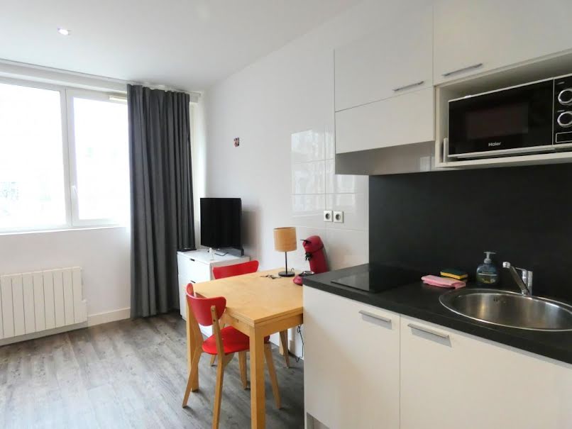 Location meublée appartement 1 pièce 20 m² à Villeurbanne (69100), 660 €