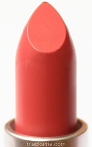 c_RunwayHitLipstickMAC1