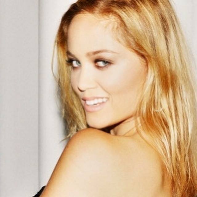 Erika Christensen Profile pictures, Dp Images, Display pics collection for whatsapp, Facebook, Instagram, Pinterest, Hi5.