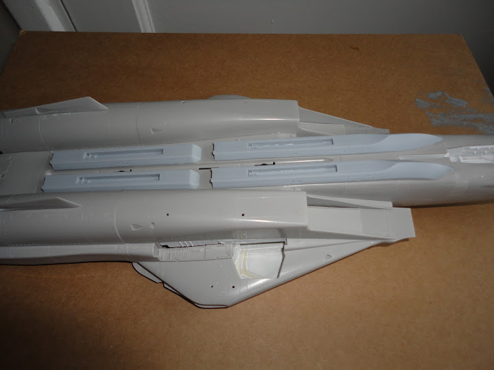 Hasegawa 1:48 F-14D Tomcat (PT12) VF-2 'Bounty Hunters' OIF DSC00554