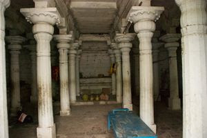 Thirunanipalli (Ponsei) Temple Inside Stone Pillars