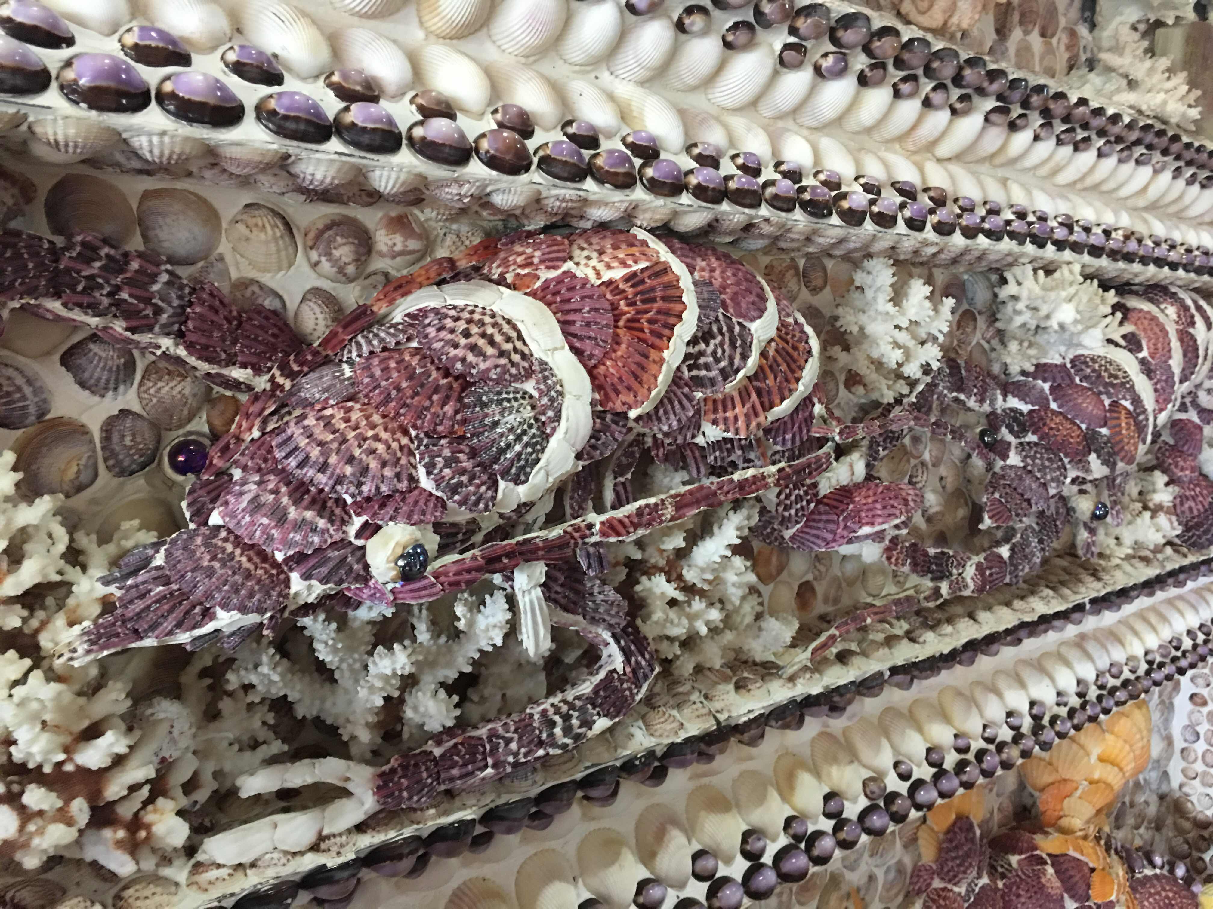 shell and coral temple 富福頂山寺, fudingshan shell temple, new Taipei, Taiwan