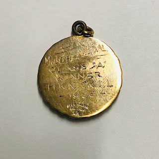 10K Gold Medallion Pendant