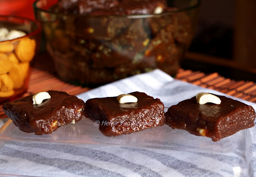 Dates Halwa or Khajoor Ka Halwa