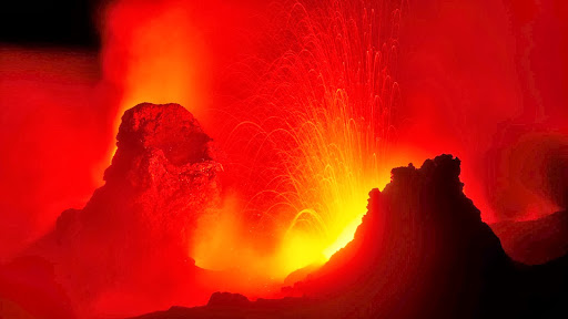 Lava, East Pond Vent, Pu'u Oo Crater, Volcanoes National Park, Hawaii.jpg