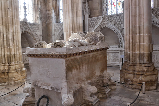 INTRODUCCIÓN. BATALHA Y CASTILLO DE PORTO DE MÓS - EL CORAZÓN DE PORTUGAL: MONASTERIOS, CASTILLOS Y ALDEAS (6)