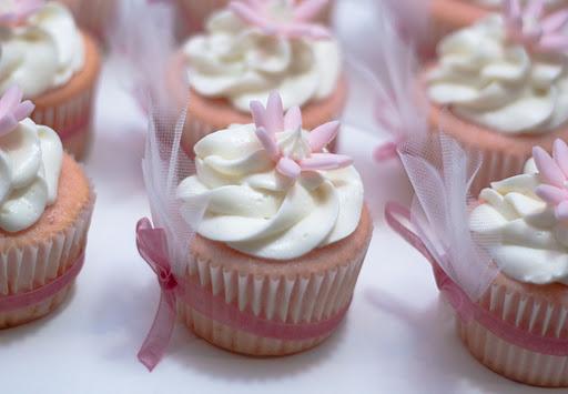 A bridal shower cupcake.