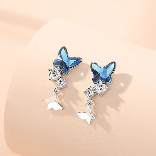 Title 2, Womens High-Grade Crystal Bow Earrings Add spa...