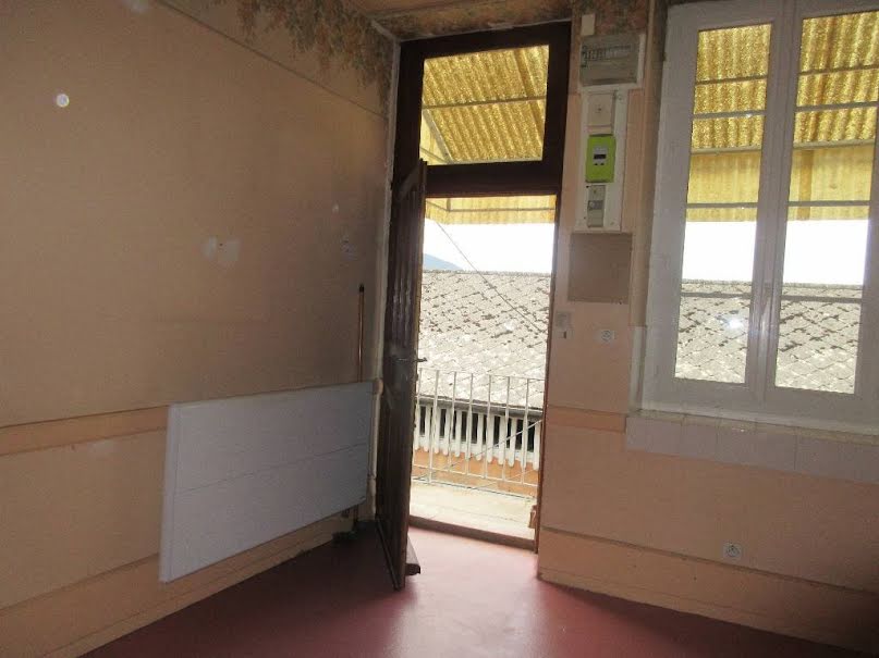 Vente appartement 4 pièces 106.7 m² à Autun (71400), 69 000 €