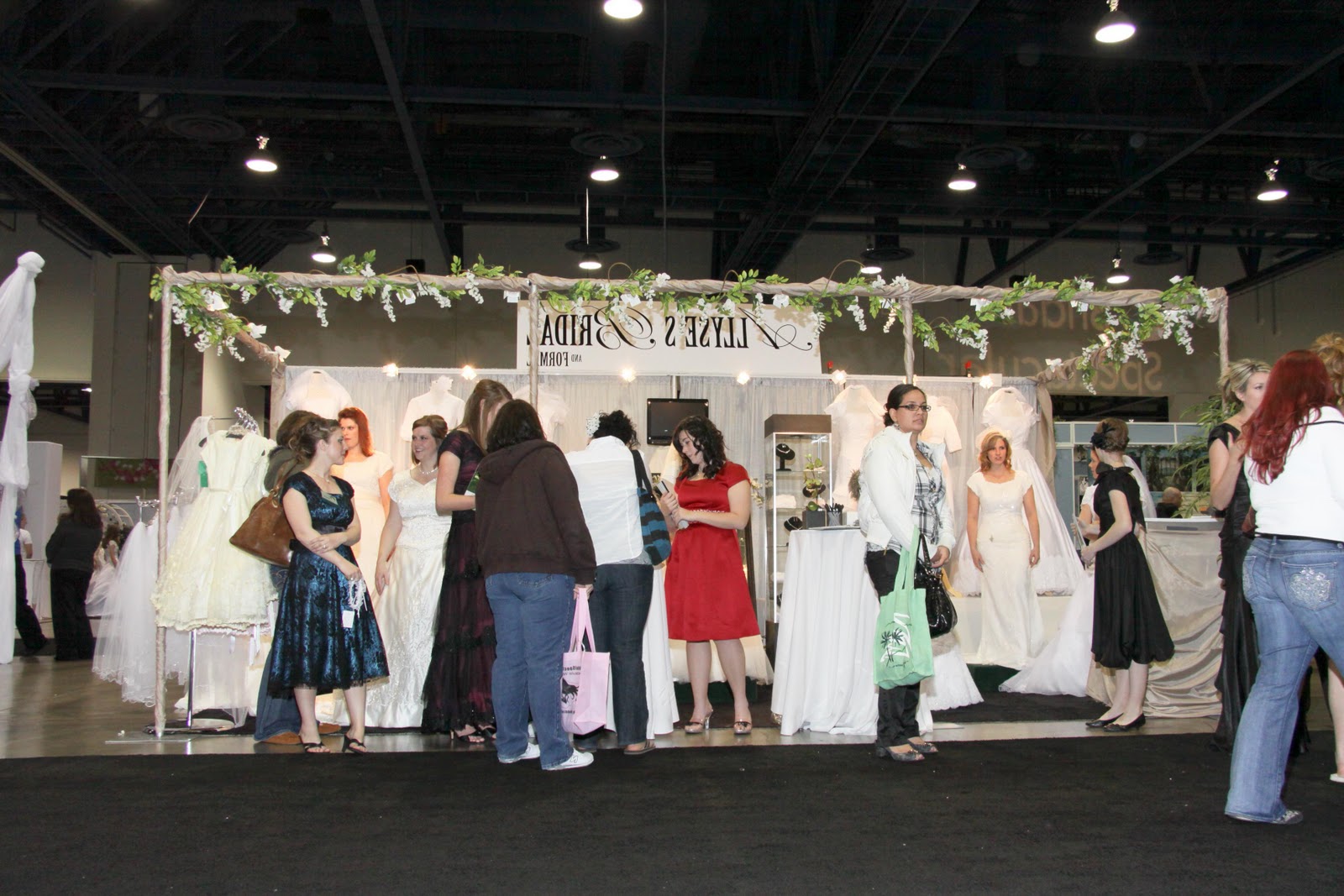 wedding invitation bridal show