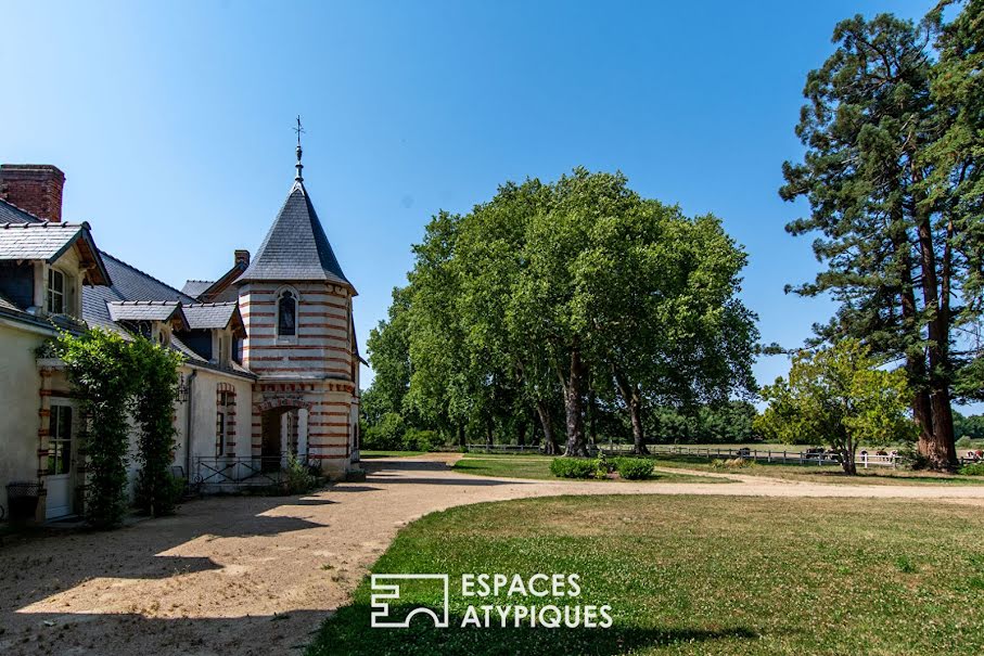 Vente château 18 pièces 403 m² à Segré (49500), 744 000 €