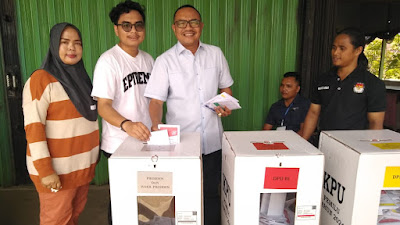 Gunakan Hak Pilih Suara : Ketua (DPRD) Ketapang, Harap Semoga Indonesia Semakin Maju!!