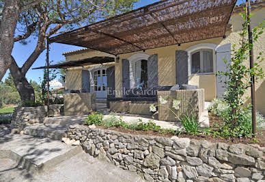 Propriété avec piscine et jardin 4