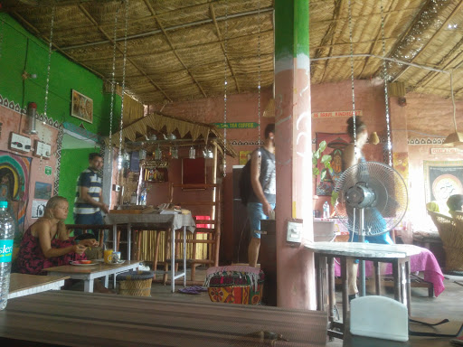 Free Spirit Cafe, Haridwar Rishikesh Badrinath Rd, Tapovan, Rishikesh, Uttarakhand 249137, India, Bistro, state UK