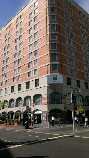 Holiday Inn Darling Harbour