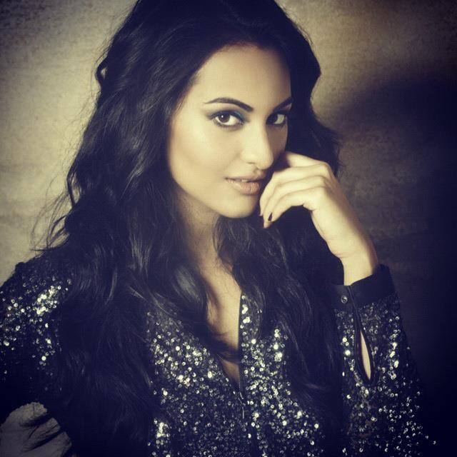 Sonakshi Sinha Dp Profile Pics