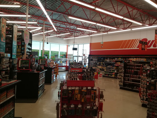 AutoZone San Cristóbal de las Casas, Diagonal Hermanos Paniagua 46, San Ramon, 29240 San Cristóbal de las Casas, Chis., México, Tienda de repuestos para carro | CHIS