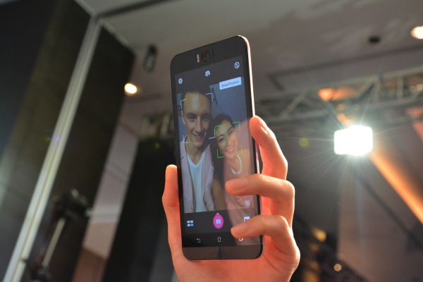 Asus giới thiệu ZenFone Selfie