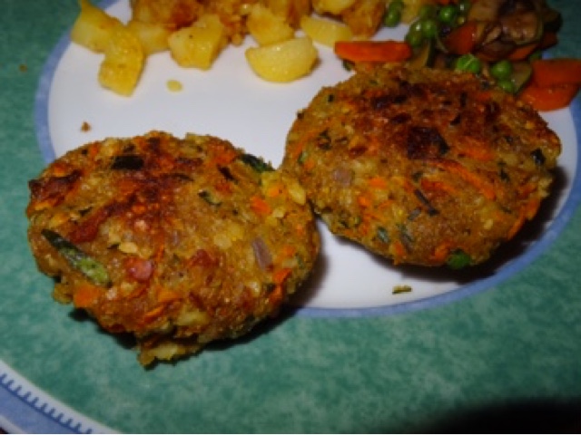 Fleischlos-lecker: Grünkern-Quinoa-Bratlinge