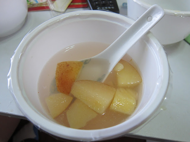 杏仁鳳蘋甜湯