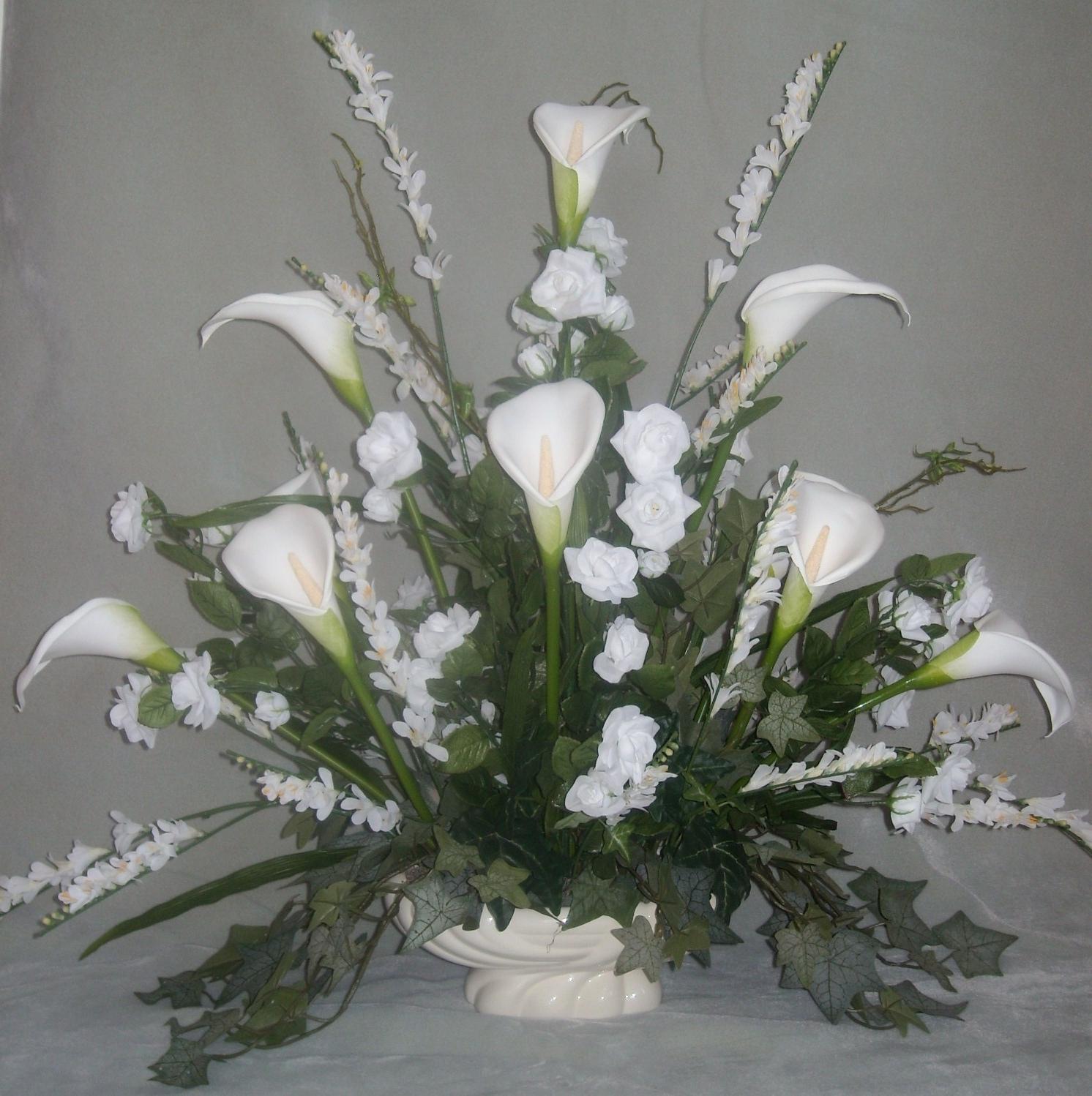 WHITE CALLA AND ROSE WEDDING