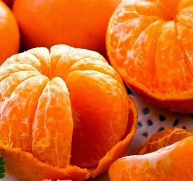 She likes oranges. Сладкий апельсин. Сладких апельсинов. Даринка Мандаринка. Как выбрать сладкий апельсин.