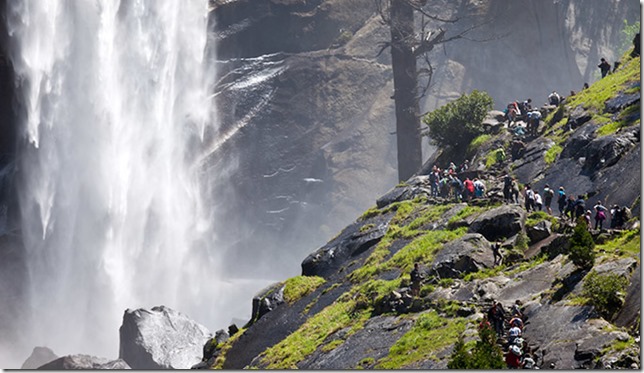 mist-trail-vernal-crowd_ordelheide_680