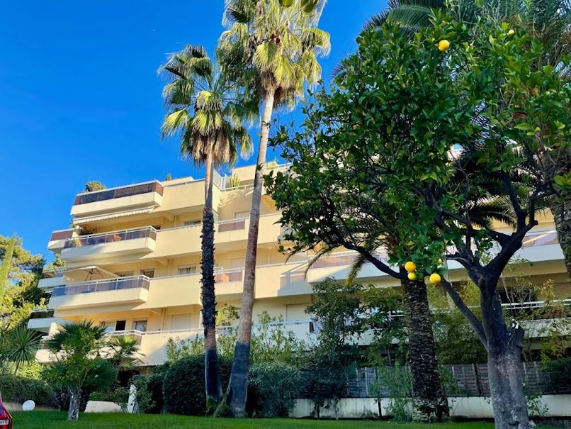 Location  appartement 2 pièces 66 m² à Nice (06000), 1 390 €