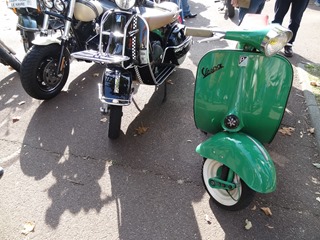 2015.10.04-019 scooters Vespa