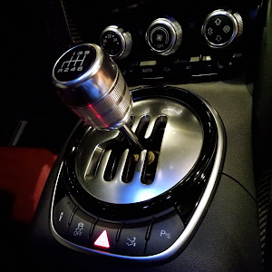 R8 クーペ